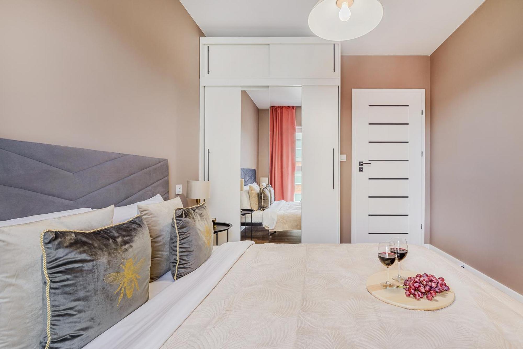 Lumina Luxury 3-Rooms Apartments With Parking Łódź Kültér fotó